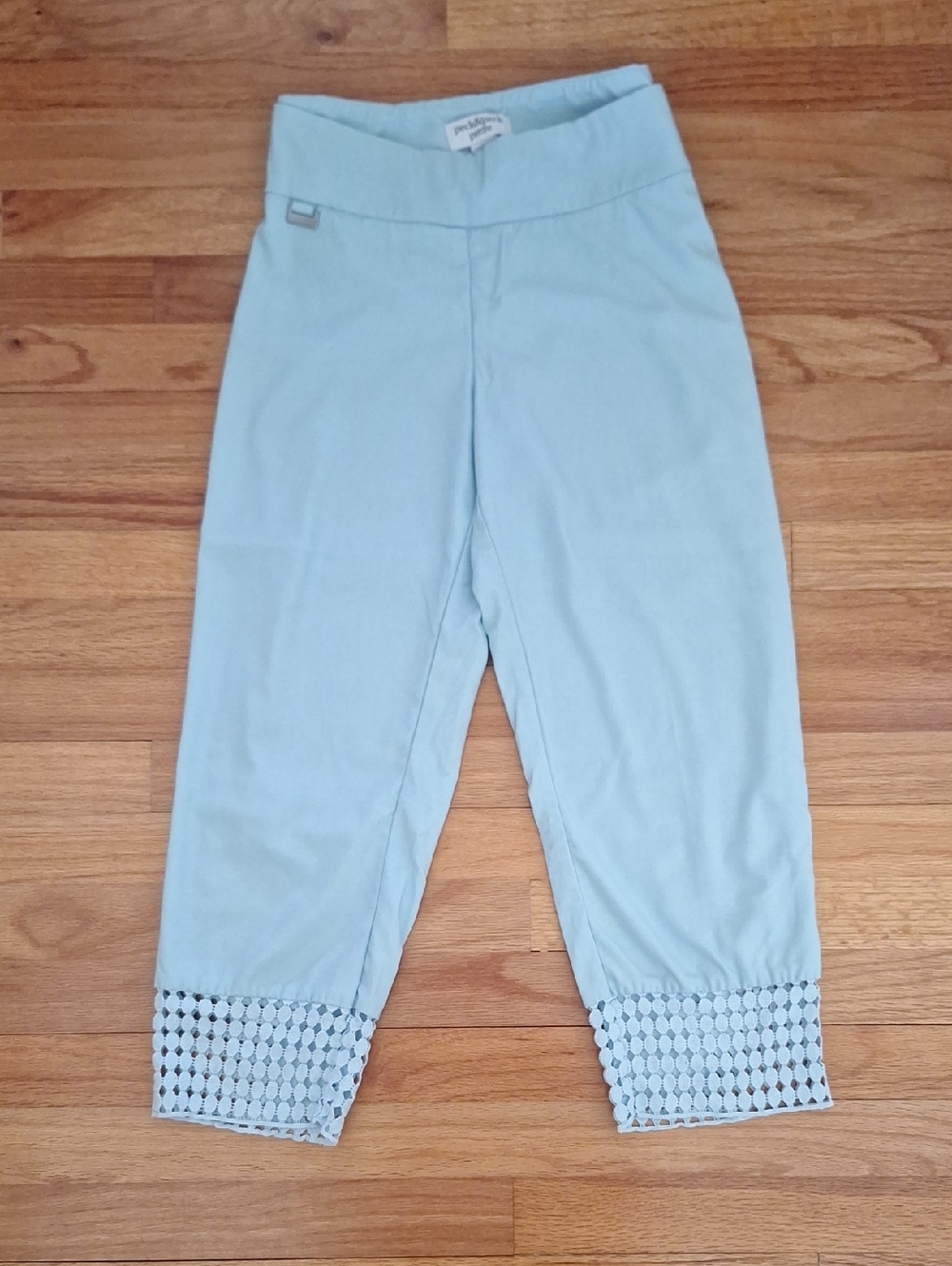 Capris Crops Crop Pants Women 12 P Petite Large Decorative Cuff Capris